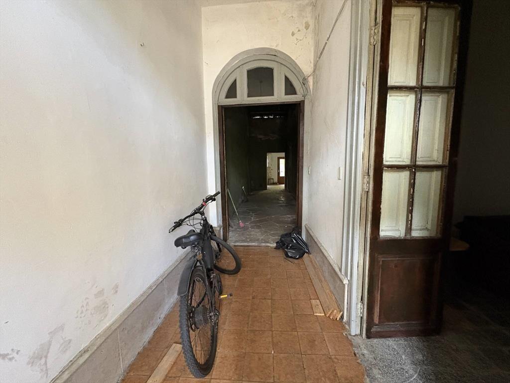 Venta de Casa con 2 dormitorios y patio en Cordón Sur
