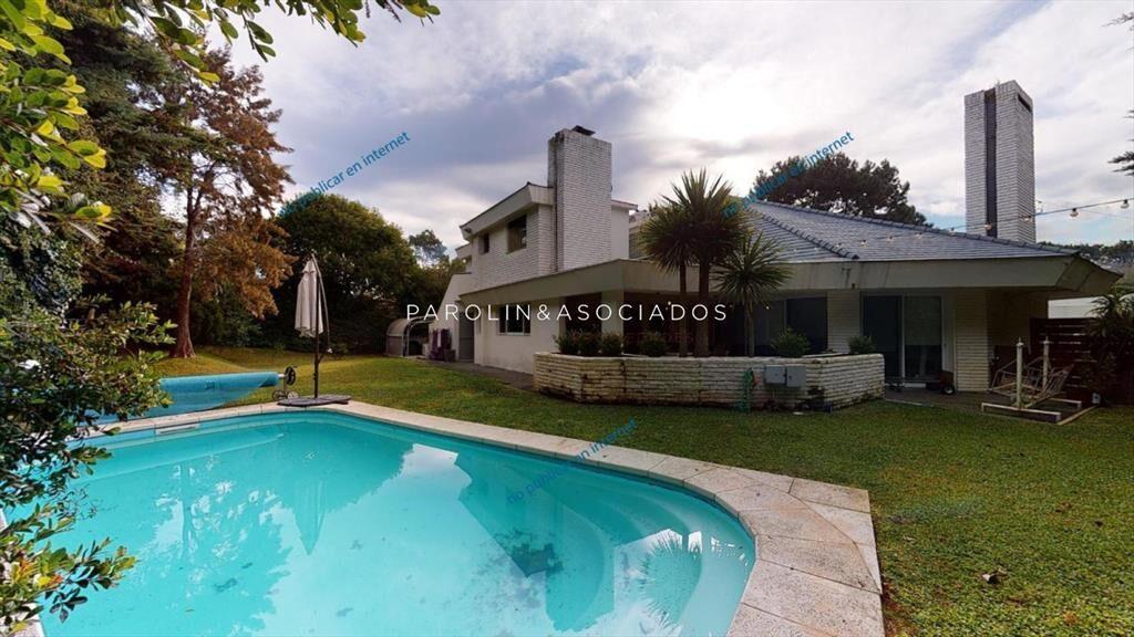 VENTA DE CASA DE 3 DORMITORIOS EN LUGANO PUNTA