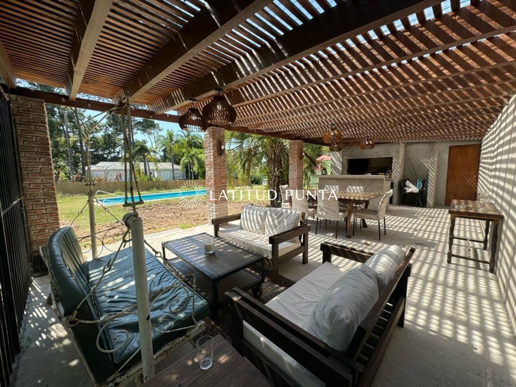 Casa 3 dormitorios con piscina. Brava