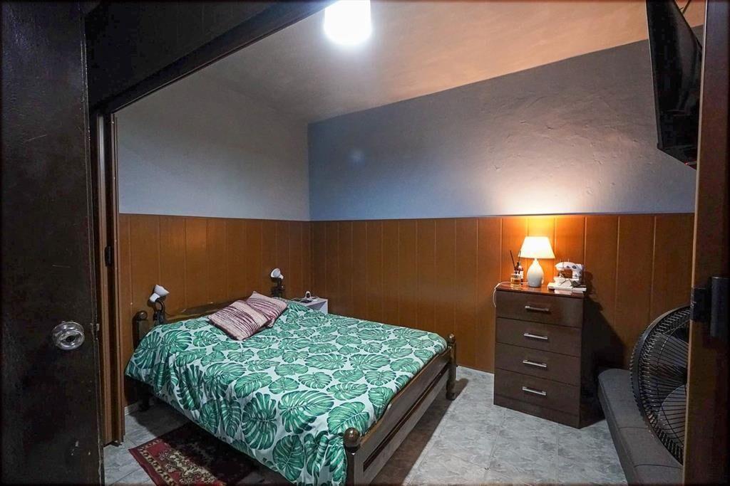 Venta casa en Jardines, ideal renta o familia