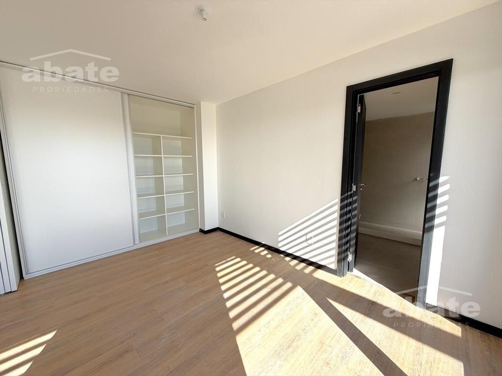 Penthouse 1 dormitorio con gran terraza y parrillero privad