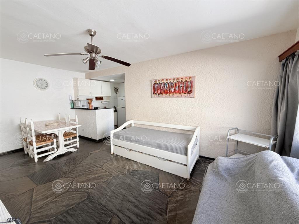 Alquilo apartamento en Mansa, Punta del Este