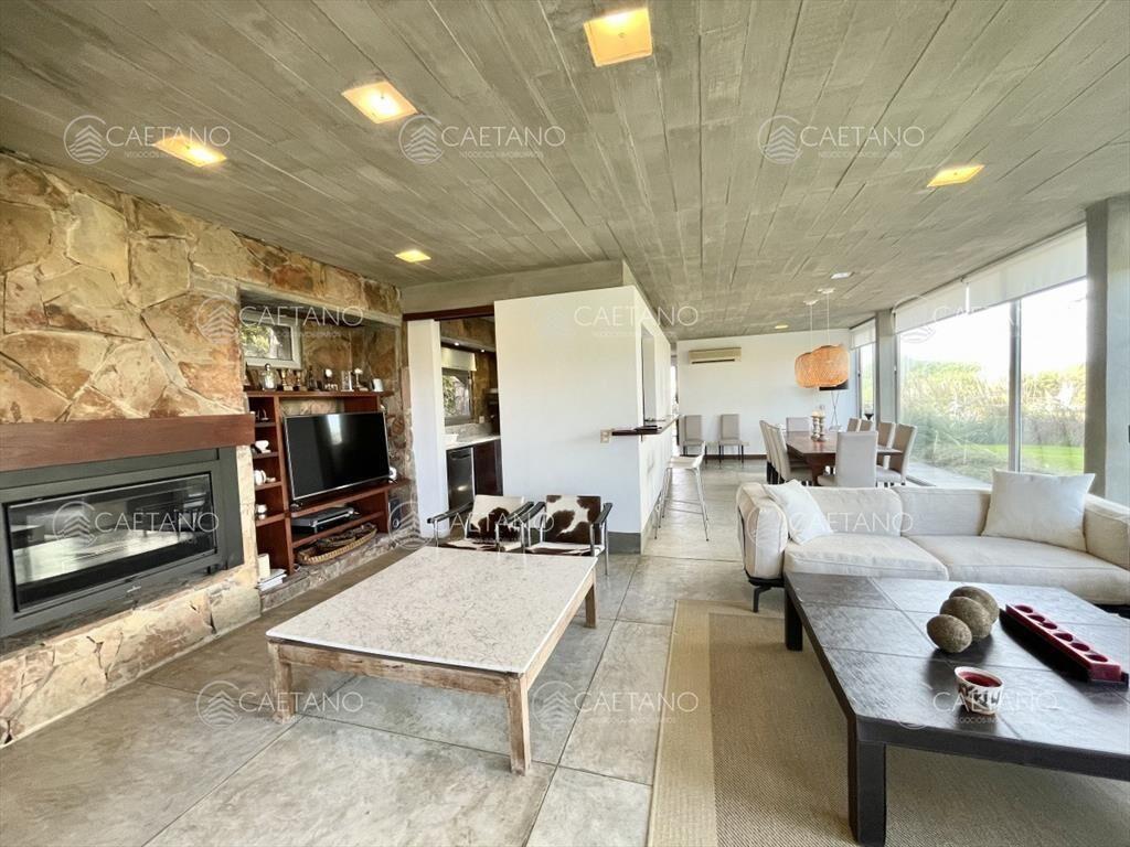 Venta Casa 5 dormitorios 4 baños - Vista al Mar