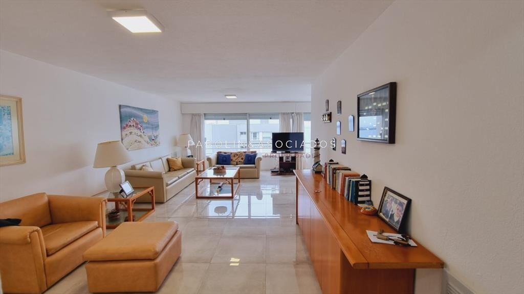 Apartamento en venta en piso alto por Puerto de