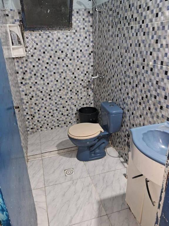 Apartamento en venta 3 dormitorios, cochera y patio, piedra