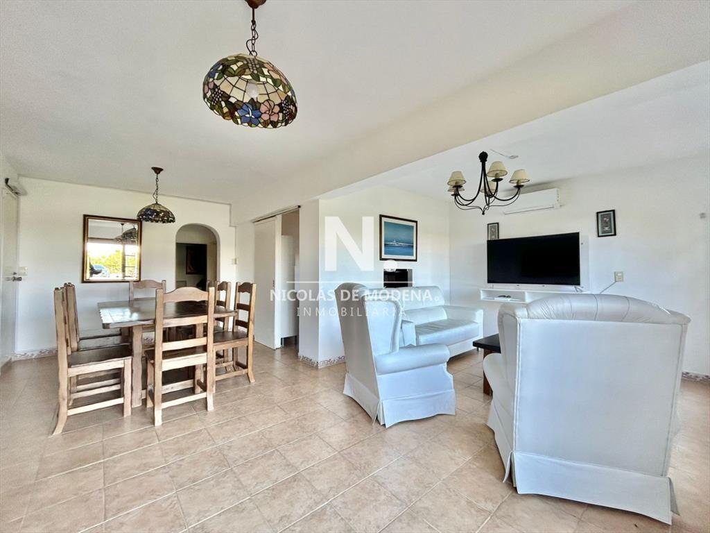 Excelente casa en La Juanita - Primera lÃnea del mar En Aq