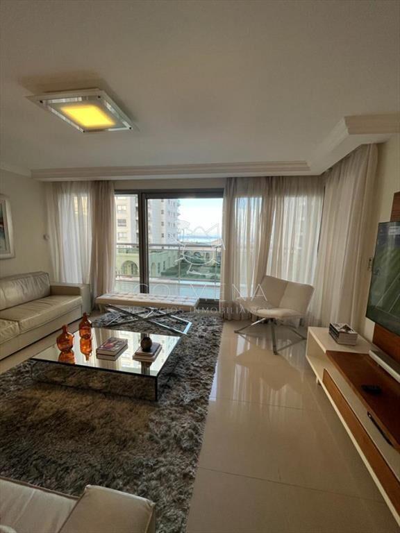 VENTA  Y ALQUILER DE MODERNO APARTAMENTO DE 3 EN