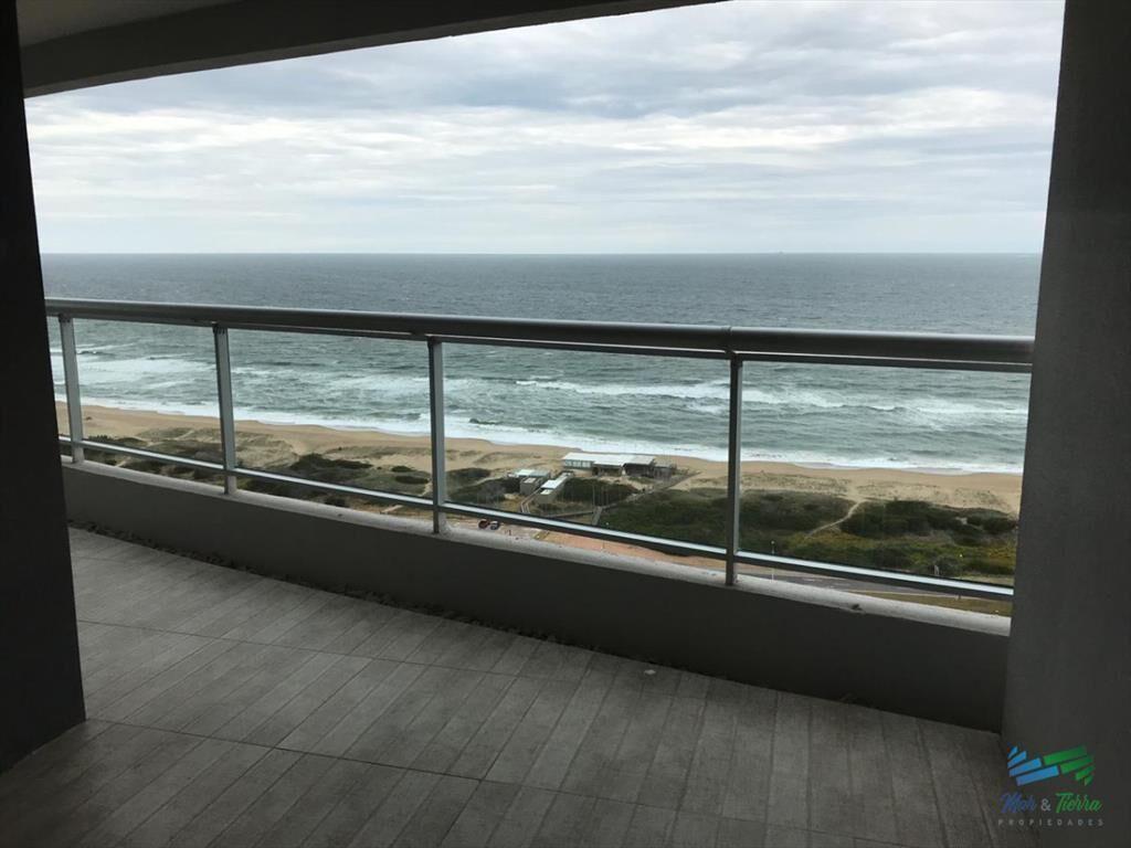 Para brillar en la Parada 10 de Playa Brava - de