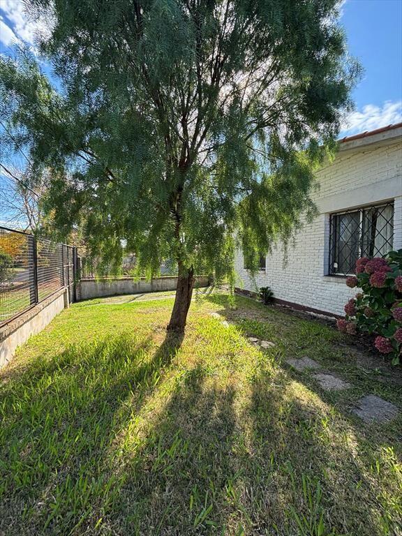 Venta - Casa- 4 dormitorios-A 1 cuadra de Playa -Atlantida