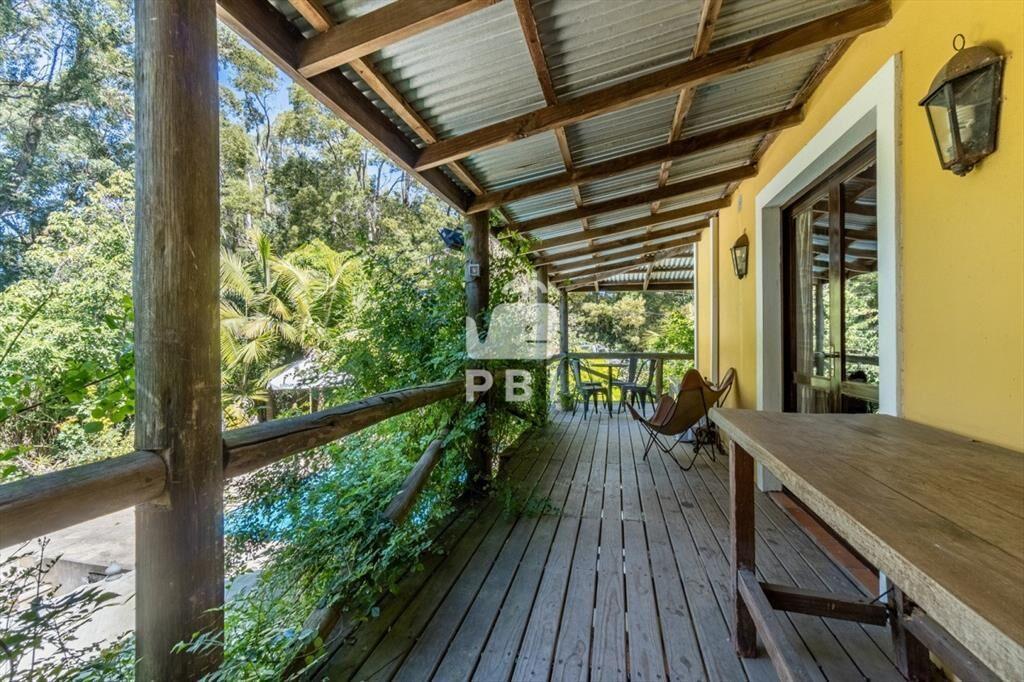 Casa de 5 DORMITORIOS en Punta Ballena, Punta - :