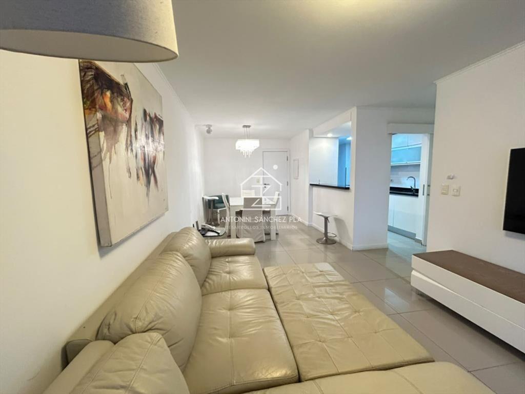 Alquiler apartamento dos dormitorios Punta del