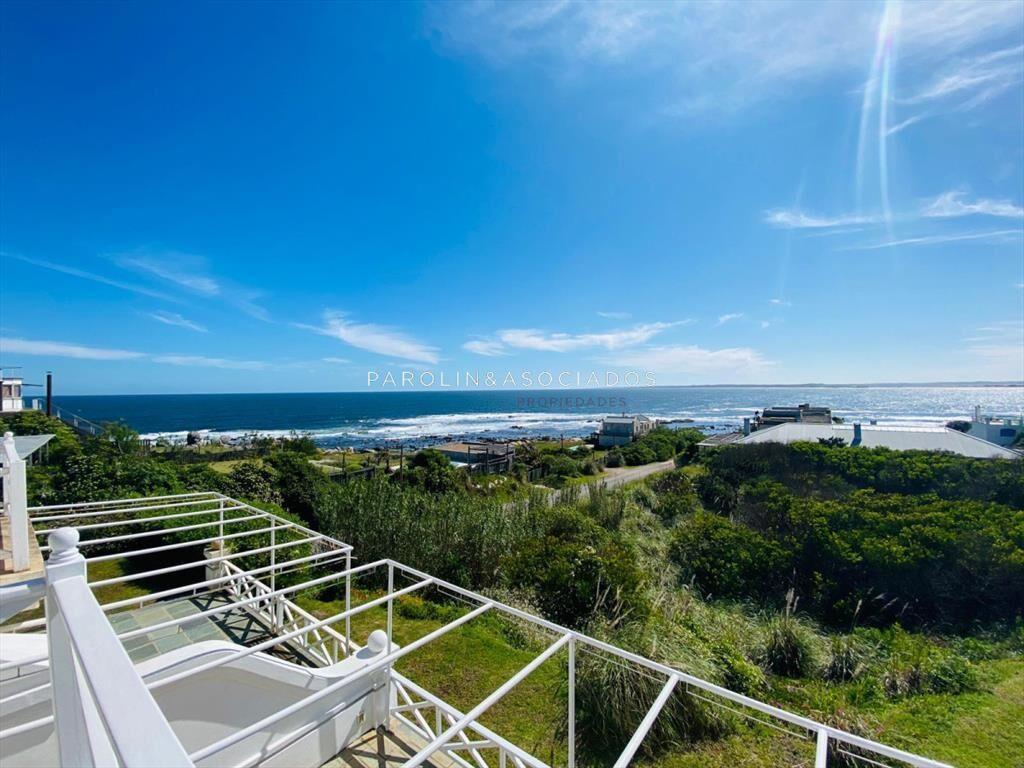 Apartamento de 3 dormitorios en venta en Barrancas, Punta d