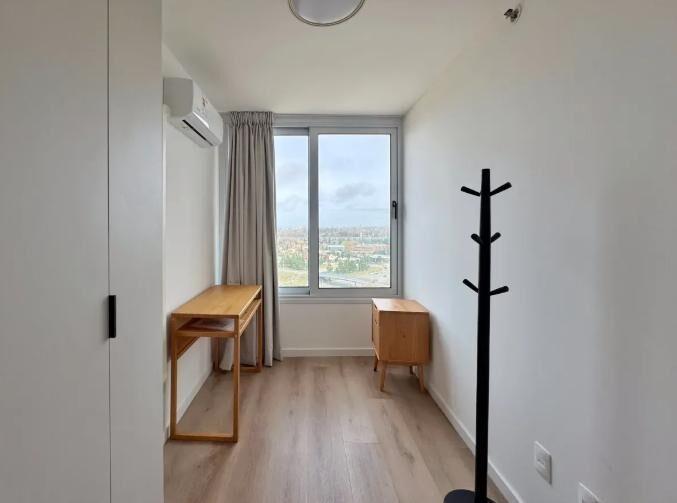 Alquilo Apartamento De 3 Dormitorios de lujo Amueblado. Pis