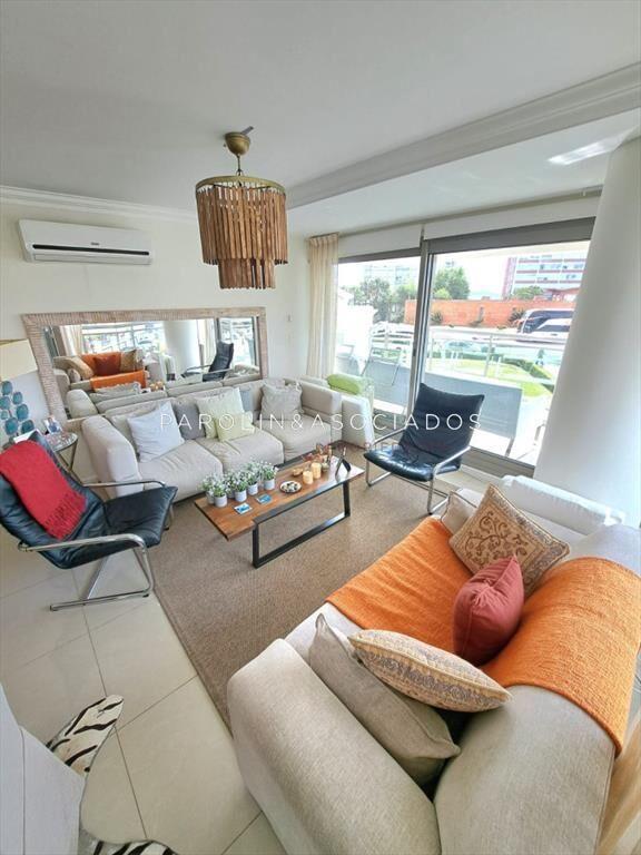 Apartamento en venta de 2 dormitorios en Punta