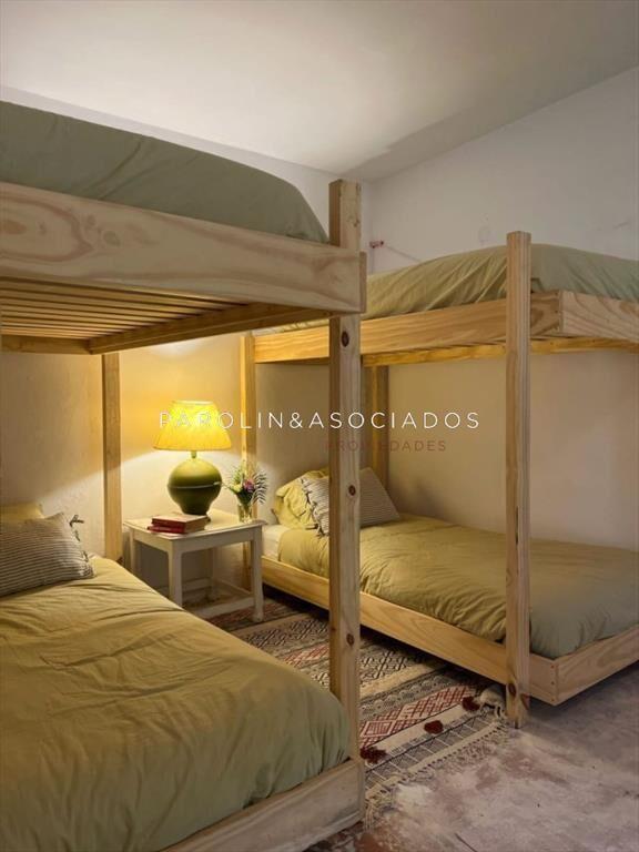 Amplia casa a la venta en Punta del Este de 6 en
