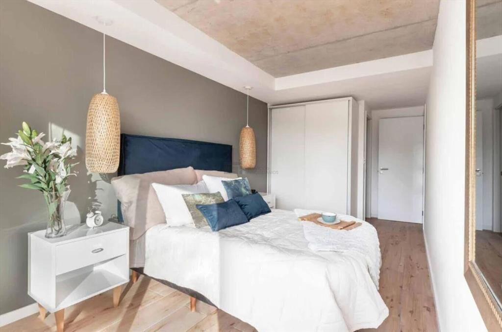 Se vende / Apartamento de un dormitorio con balcón en Pocit
