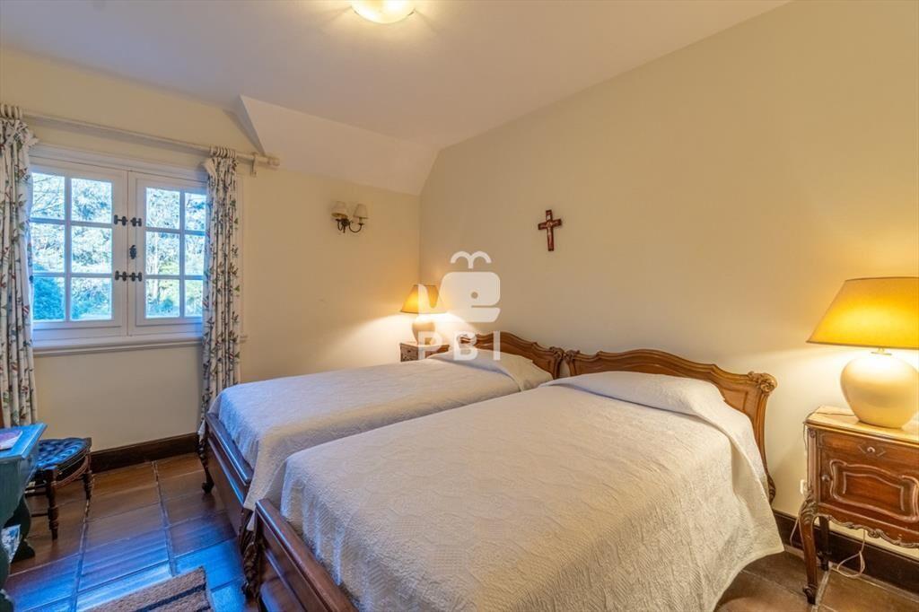 Exclusiva propiedad en venta, con 5 dormitorios,