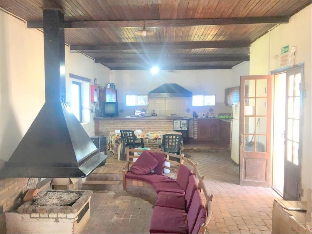 Deposito con terreno en venta en Canelones