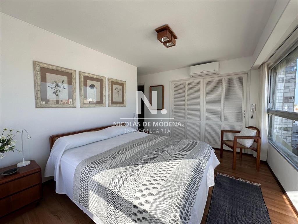 Apartamento de 3 dormitorios en Peninsula, Punta