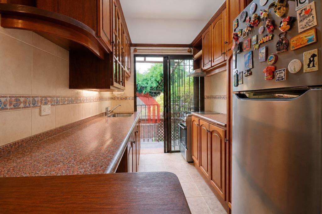 Venta casa de 3 dormitorios y altillo en Carrasco