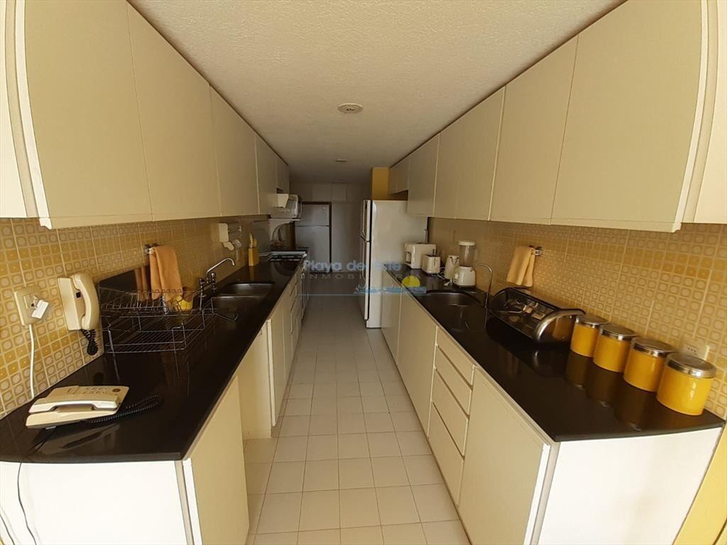 Apartamento en Venta de 3 dormitorios en  Punta ,