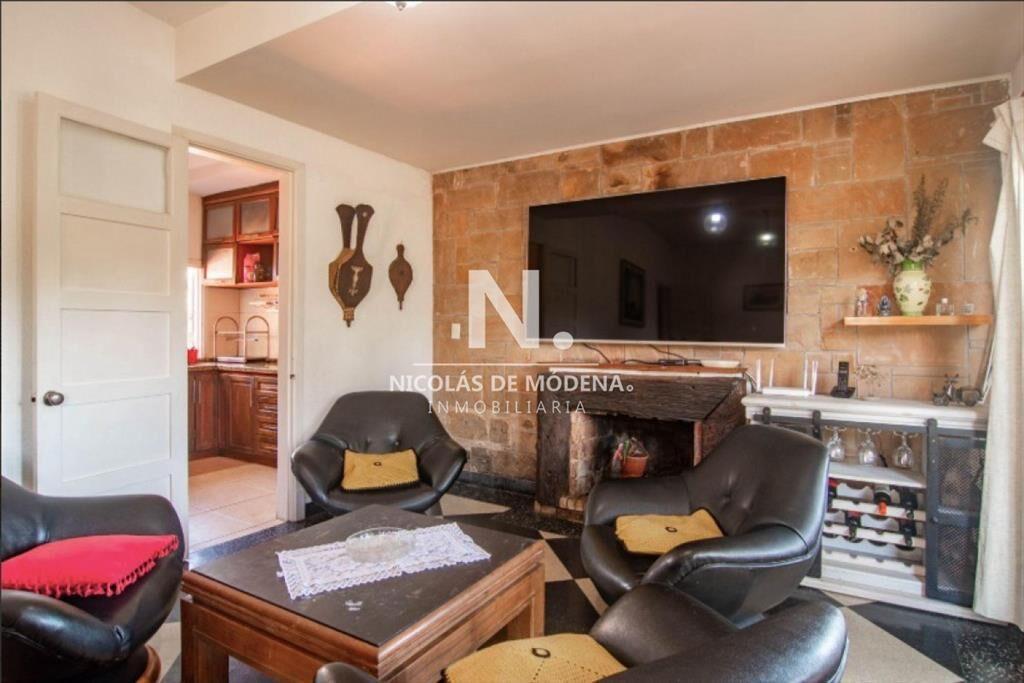 OPORTUNIDAD! Casa en Venta de 4 dormitorios en