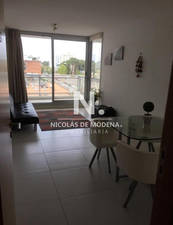 Departamento de  1 dormitorio en venta en Torre