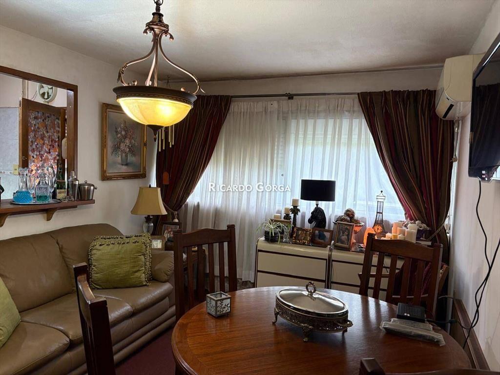 Apartamento venta 2 dormitorios y estacionamiento en Eus...