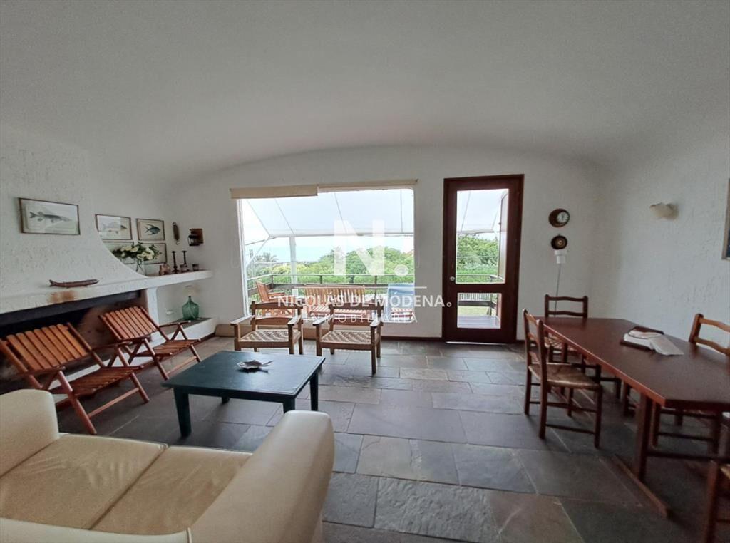 Hermoso apartamento en 2 plantas con vista al mar