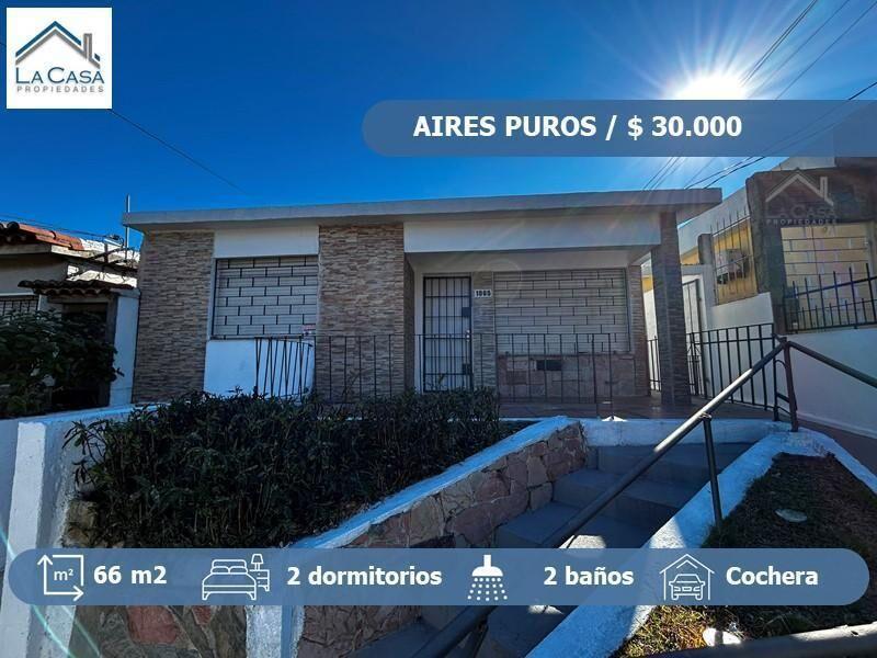Casa en Alquiler de 2 dormitorios y cochera en Aires Puros