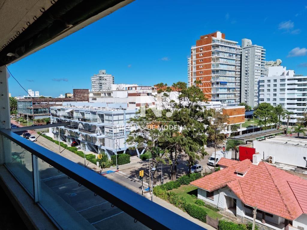 Departamento con vista al mar de 3 dormitorios en