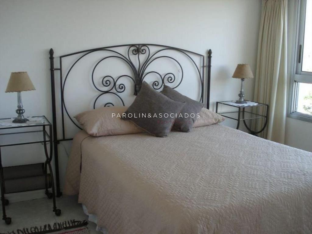 Apartamento en venta de 2 dormitorios en Punta