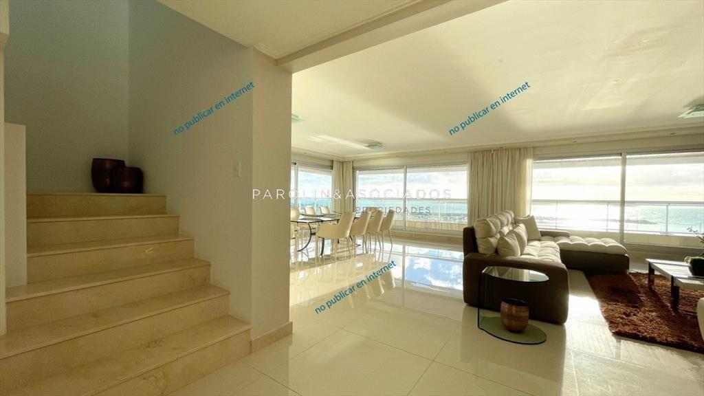 Penthouse de 4 dormitorios en Península, Punta