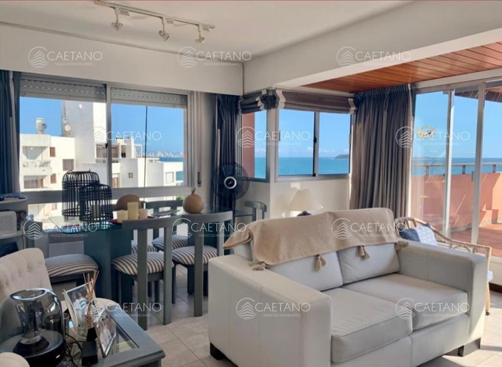Departamento Frente al Mar, Playa Mansa en Venta
