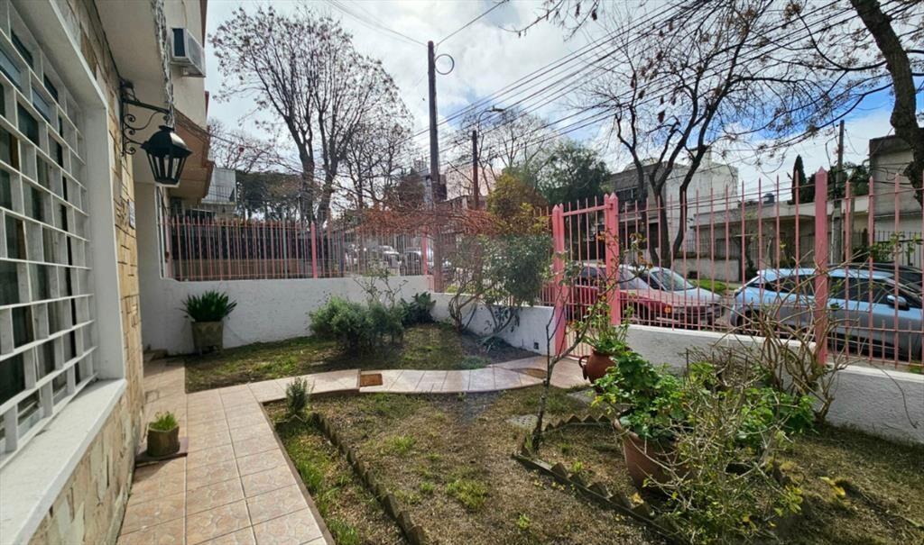 VENTA CASA CON APARTAMENTOS EN UN PADRÓN EN BUCEO