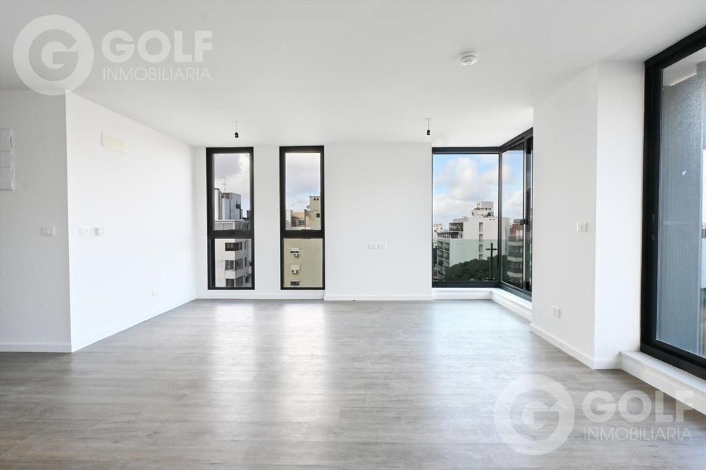 Venta de Penthouse de 3 dormitorios y terraza en Punta Carr