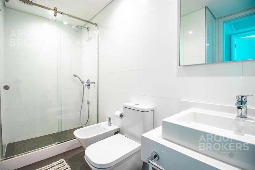 Venta  apartamento dos dormitorios en Puerto del Buceo  con