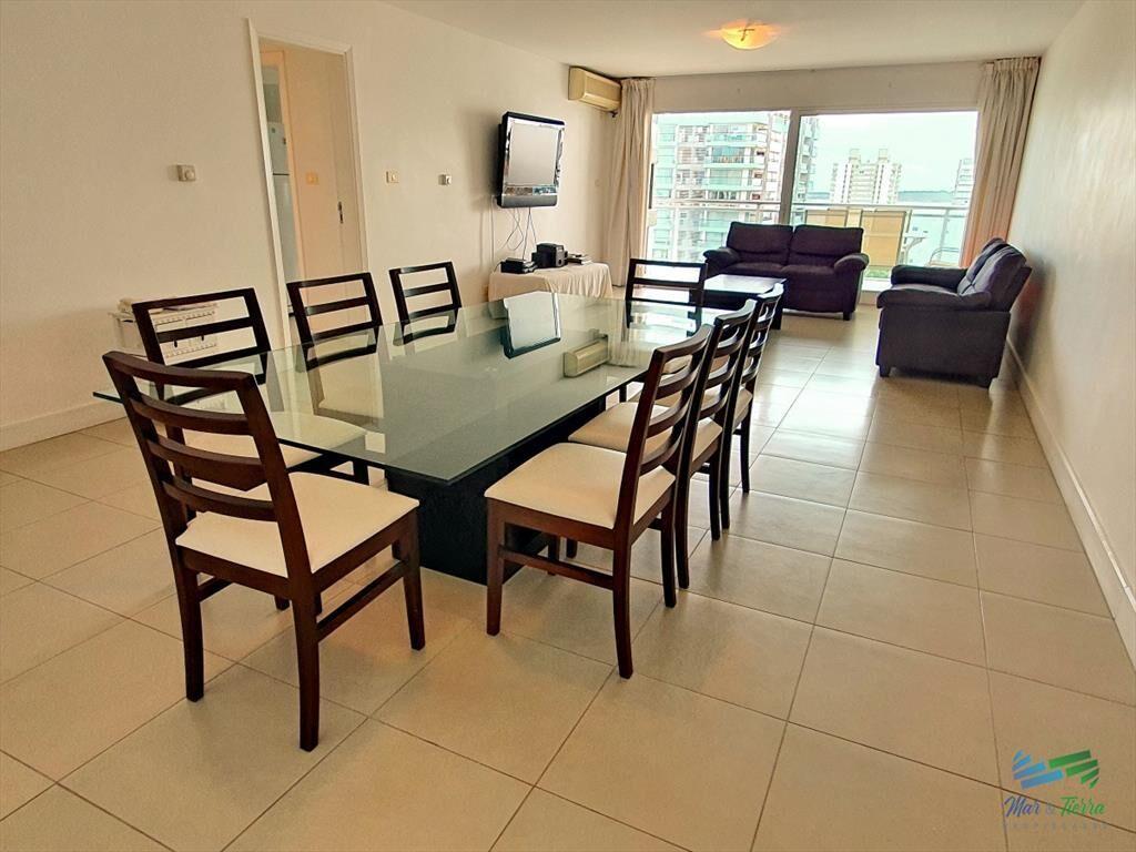 Vendo apartamento 3 dormitorios con parrillero y