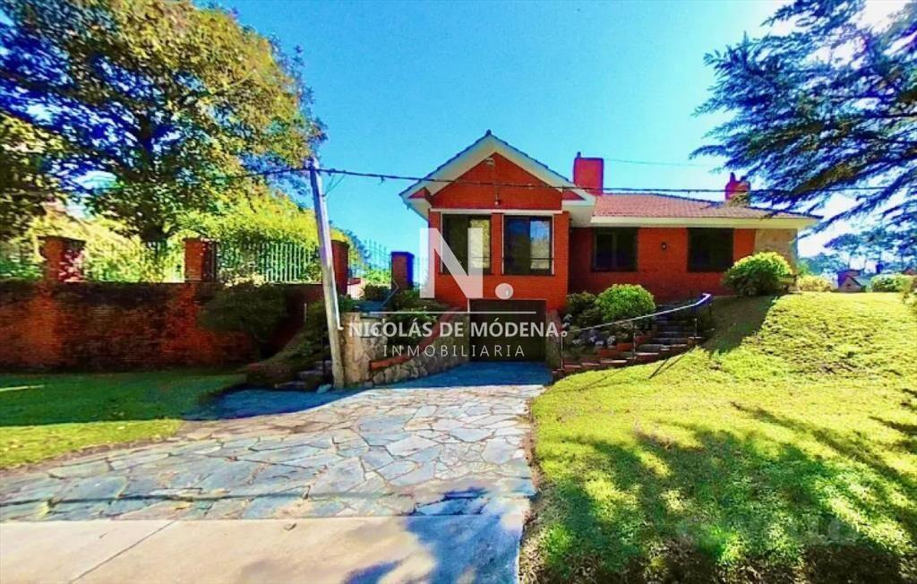 Vende apartamento de 3 dormitorios en San Rafael,