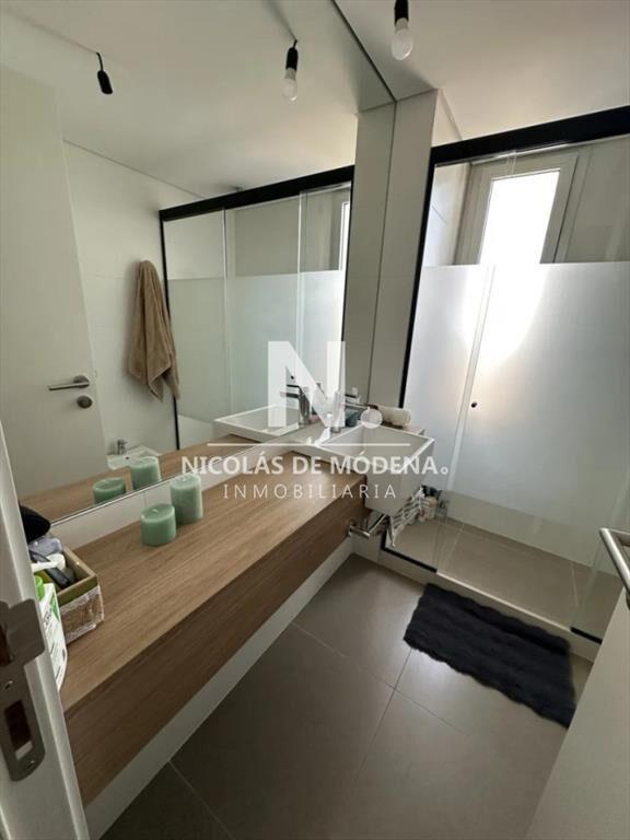 Venta Apartamento de 3 dormitorios Con Renta en