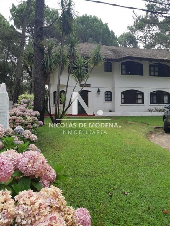 Barrio cerrado a pasos del mar con todos los del
