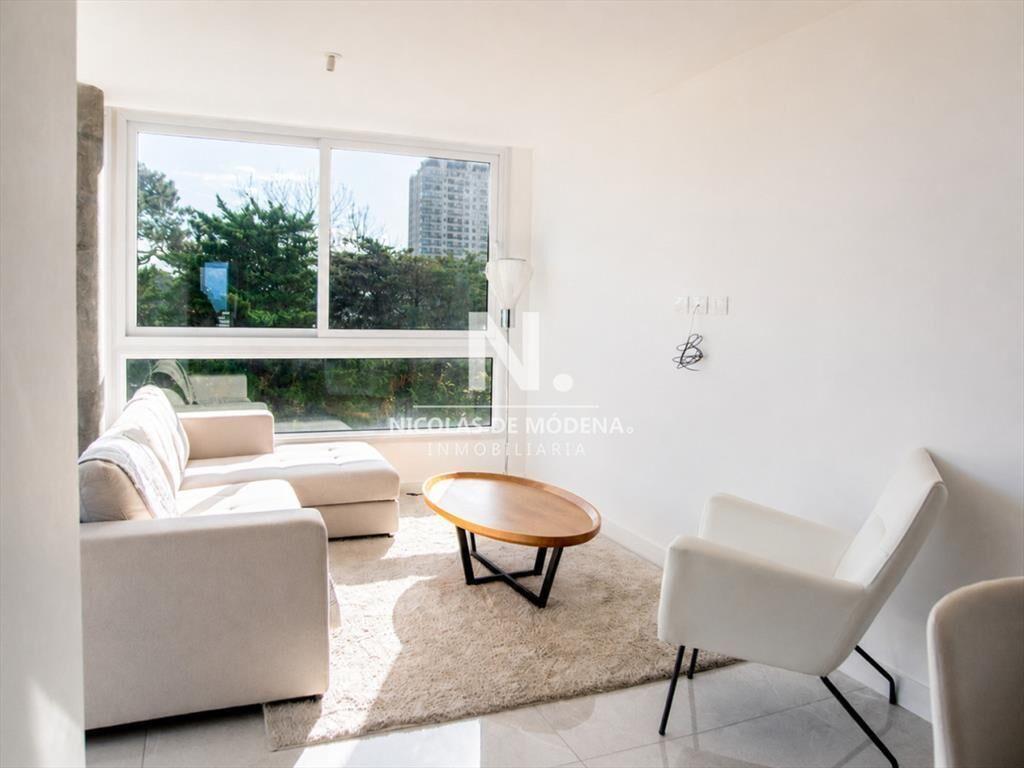 En venta apartamento de 3 dormitorios, en Brava
