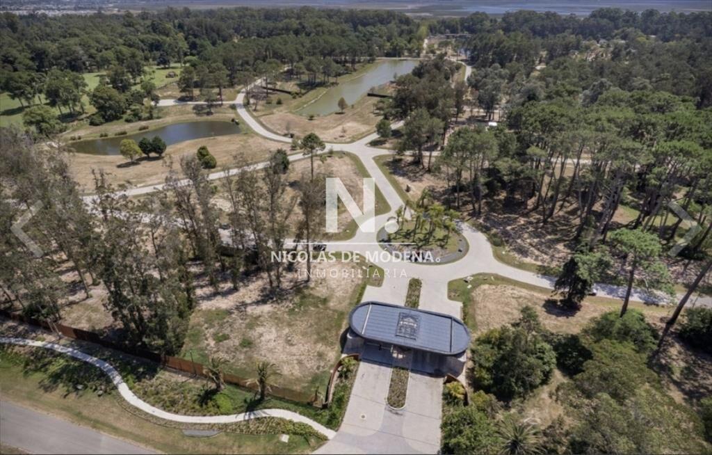 En venta lote en Punta del Este de 1000m2