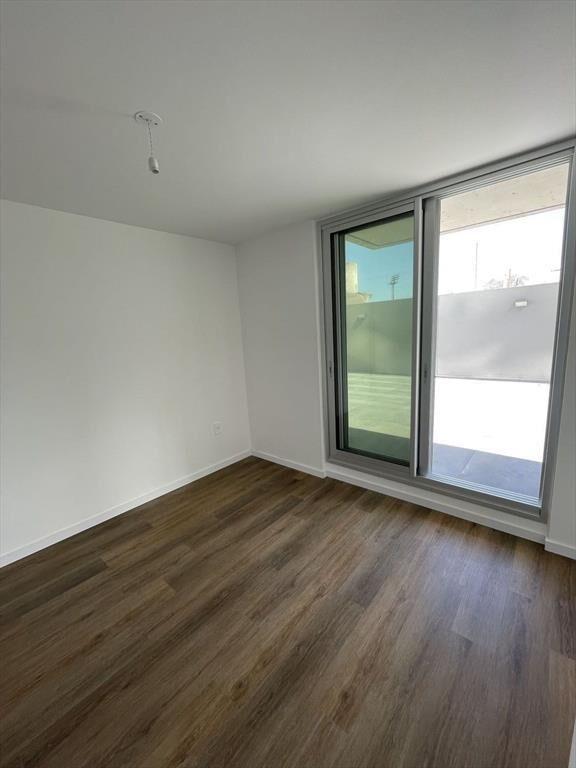 Venta con renta apartamento 2 dormitorios con garaje y pa...
