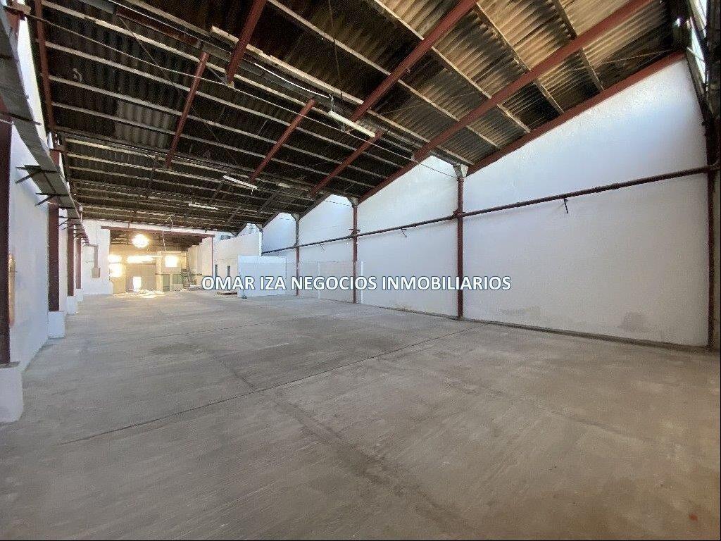 VENTA LOCAL COMERCIAL EN LA BLANQUEADA, 471M2, GALPON, DEPO