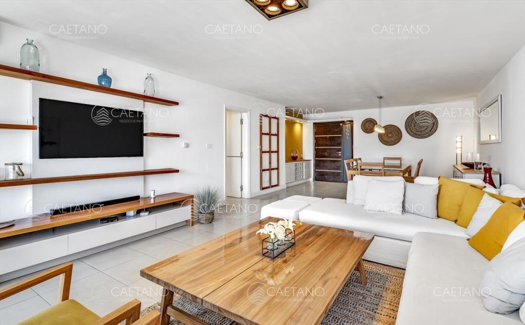 Apartamento de 3 dormitorios en alquiler de , del
