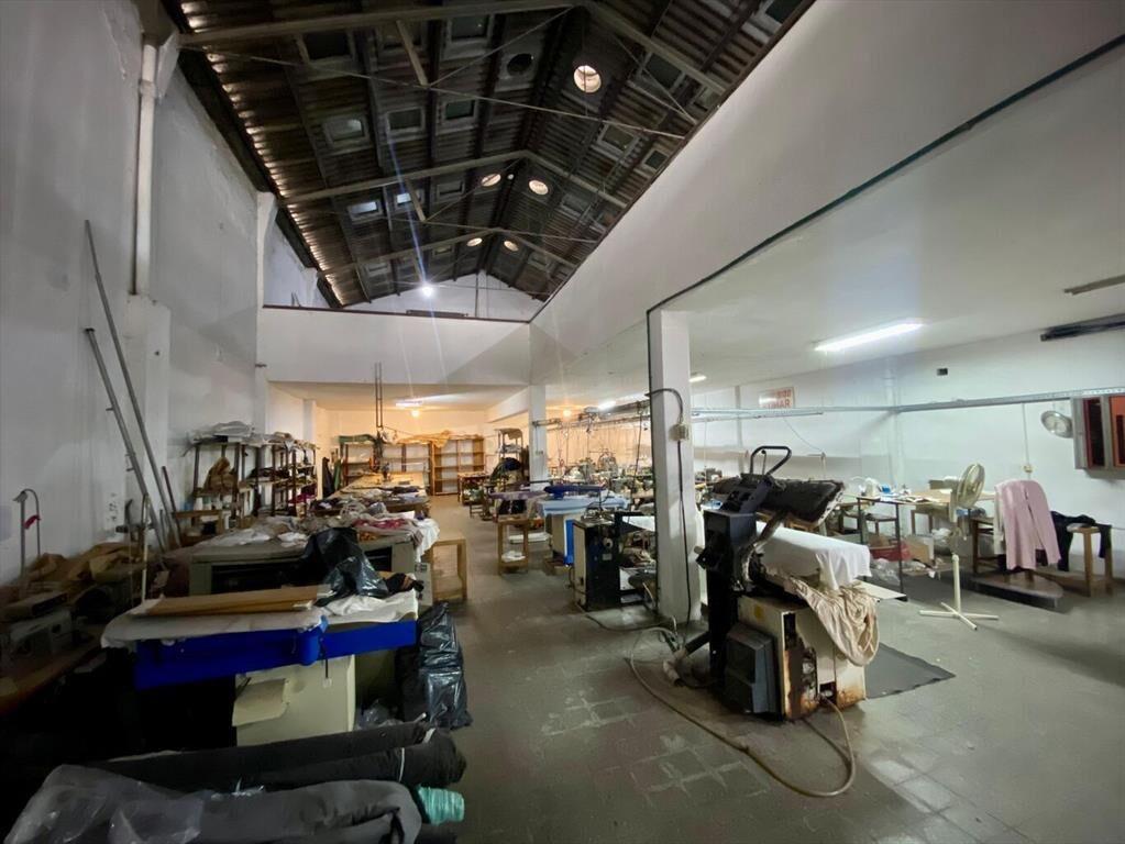 Padrón único, vivienda u oficinas + deposito. Gran potencia
