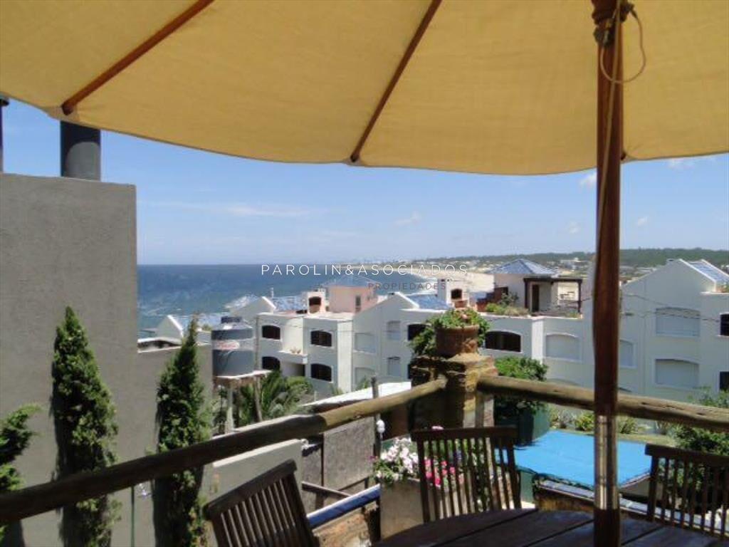 Casa en venta de 4 dormitorios en Manantiales,