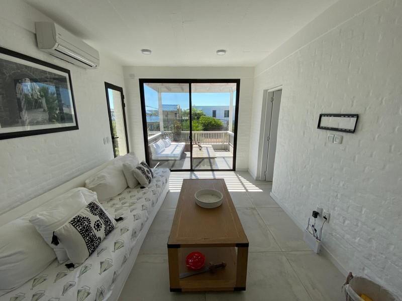 CASA CON VISTA AL MAR
