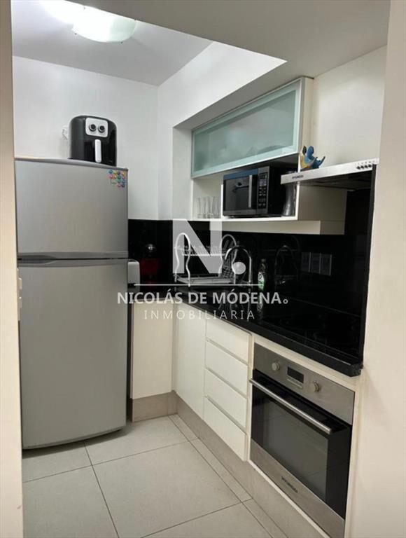 Vende apartamento de 2 dormitorios en Punta del
